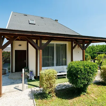 Lupo By Interhome Balatonboglar